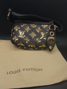 SOLD!!! Louis Vuitton limited edition 2009-2010